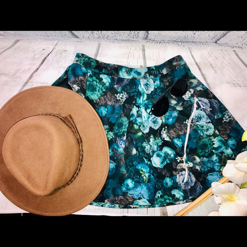 NWT Express neon blue flower print skirt XS